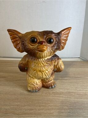 Warner Bros. Brown & Gold Gizmo Figurine
